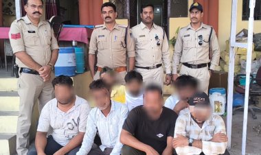 पुलिस कार्रवाई : 9 जुआरियों को पकड़ा जुंआ खेलते