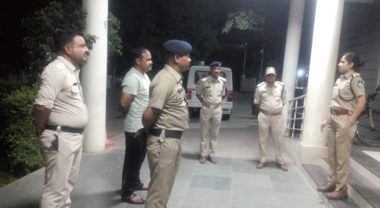 पुलिस कार्रवाई : कांबिंग गश्त कर गुंडे बदमाशों व असमाजिक तत्वों के विरुद्ध की प्रभावी कार्रवाई