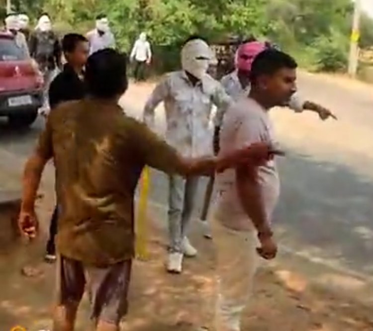 ...तो बच गई जान उनकी : जब विधायक ने कार से उतरते ही निकाली बंदूक तो भाग खड़े हुए आरोपी, बच गए शेयर व्यापारी