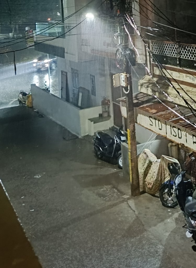 मौसम बदल गया : कहीं ऐसा तो नहीं 2 महीने आगे बढ़ गए हो, रतलाम में ज्येष्ठ की बजाय  लग गया श्रावण