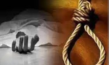 लगाई फांसी : अविवाहित नर्स मिली फांसी के फंदे पर लटकी हुई