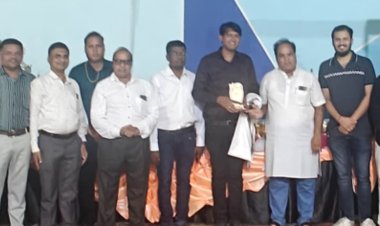 सामाजिक सरोकार : काकानी सोशल वेलफेयर फाउंडेशन ने किया चार्टर्ड अकाउंटेंट्स की रतलाम ब्रांच का सम्मान