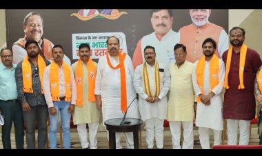 मंडल अध्यक्ष के साथ मिलकर पदाधिकारी गतिविधियों में सहभागिता करें और पार्टी को उच्च स्तर पर ले जाए 