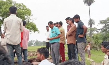 आत्महत्या, हादसा या हत्या : कुएं से तैरते मिले मां और दो बच्चों के शव