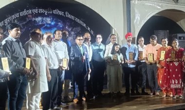 कला सरोकार : संगीत की मधुर प्रस्तुतियों के बीच नन्हीं भूमि व्यास ने गायकी का उम्दा प्रदर्शन करते हुए बटोरी तालियां