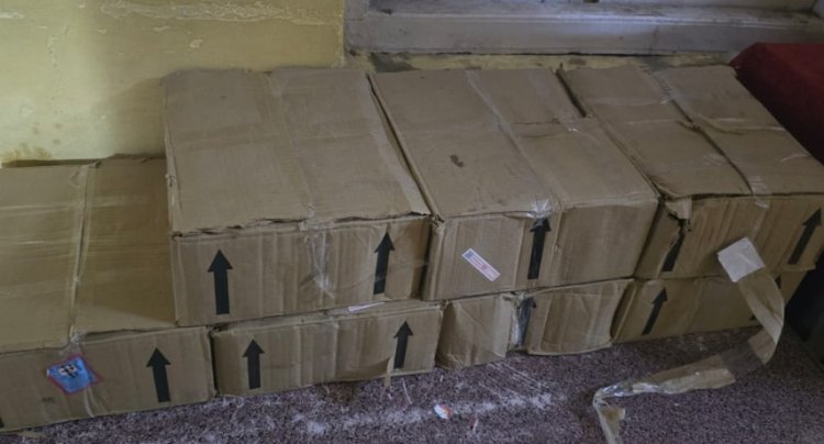 नाकाबंदी : 8 लाइन पर देशी प्लेन शराब की पेटियों के साथ चैनपुरा का बाबू गिरफ्तार