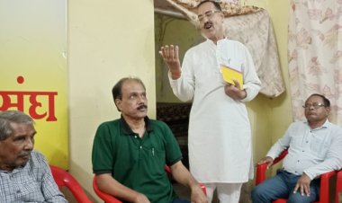 साहित्य सरोकार : रचनाकार अपने दौर की तकलीफों से बनता है