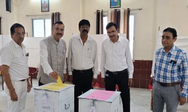 चुनाव हलचल : जिला अभिभाषक संघ के निर्वाचन में नवाचार, बेलेट पेपर पर उम्मीदवारों के फोटो भी