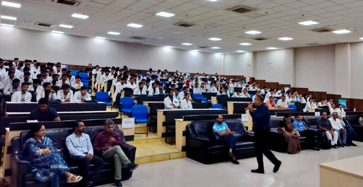 सामाजिक सरोकार : अंगदान करने से शरीर की सुरक्षा संबंधी प्रत्येक विषय को बहुत ही सरल शब्दों में समझाया संदीपन आर्य ने