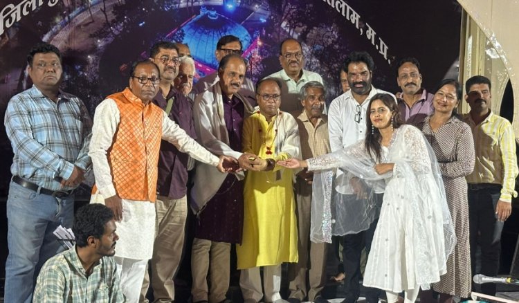 कला संस्कृति : कहीं ग़ालिब, कहीं मीरा, कहीं रसखान है भारत