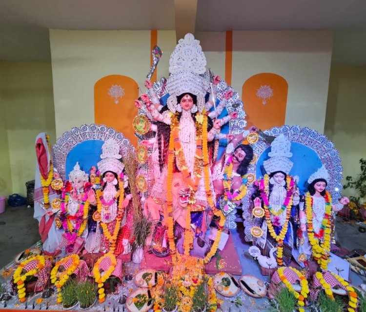 धर्म संस्कृति : बंगाली समाज का सार्वजनिक श्री दुर्गा पूजा महोत्सव शुरू, महा अष्टमी पर होगी संधि पूजा