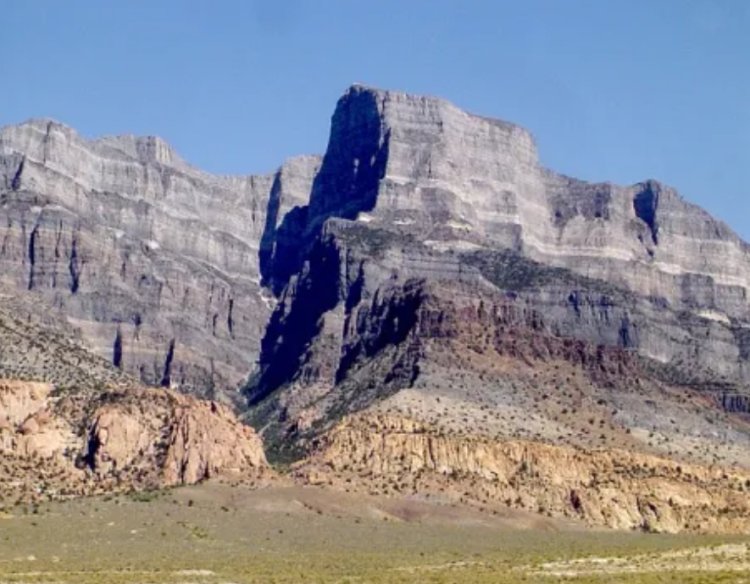 साहित्य रचना : हर चट्टान पे वक्त लिखा है, संघर्षों की सूक्त बनें