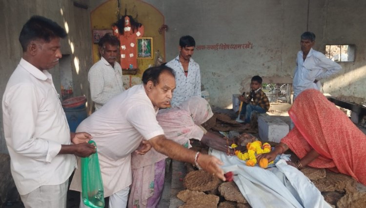 सामाजिक सरोकार : अज्ञात का परिवार ढूंढ कर करवाया अंतिम संस्कार