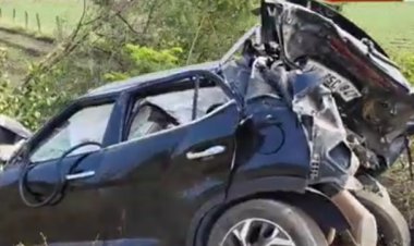 हादसा : सैलाना के पास तेज रफ्तार कार खंभे से टकराते हुए पलटी, पांच घायल