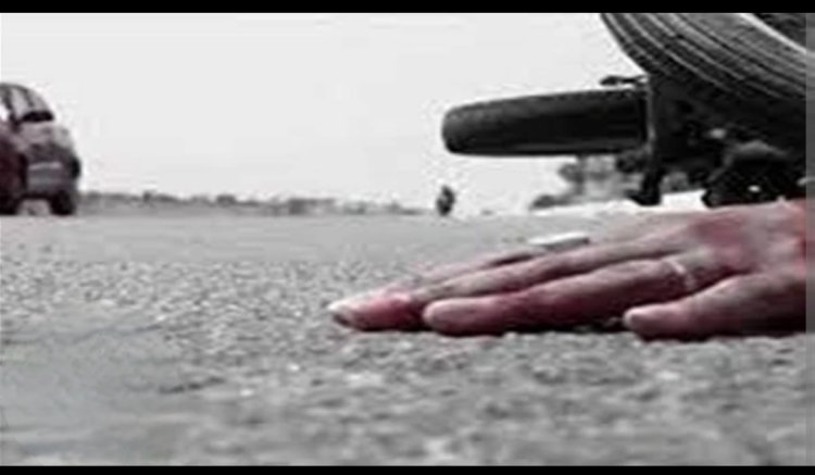 सड़क दुर्घटना : बाजना रोड पर अज्ञात वाहन ने बाइक चालकों को मारी टक्कर से दो गंभीर घायल, हुई मौत