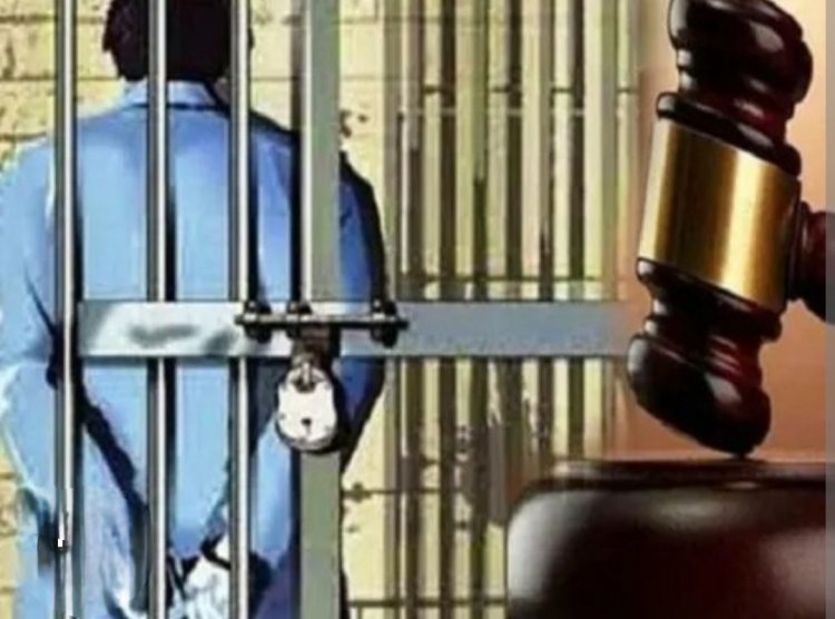 मजदूरी करने की बात पर पति ने पत्नी की कुल्हाड़ी मार मारकर की थी हत्या