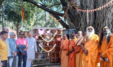 सामाजिक सरोकार : त्रिवेणी मुक्ति धाम पर अस्थियां रखने के लिए भेंट की स्टील की 30 खन की अलमारी