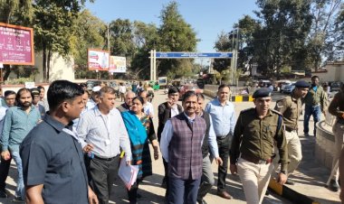 रेलयात्री सरोकार : पश्चिम रेलवे महाप्रबंधक ने रतलाम मंडल के नीमच–चित्तौड़गढ़ रेल खंड का किया गहन संरक्षा निरीक्षण