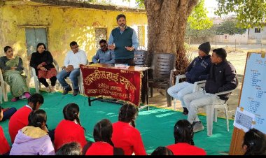 तर्क, अनुशासन और वैज्ञानिक सोच को विकसित करने का सशक्त माध्यम है गणित