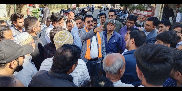 कठोर निर्णय : लक्कड़पीठा रोड 1 इंच भी नहीं होगी कम