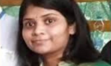 दर्दनाक हादसा : तेज रफ्तार कार घुसी ट्रक के पीछे, तीन की मौत, एक गंभीर