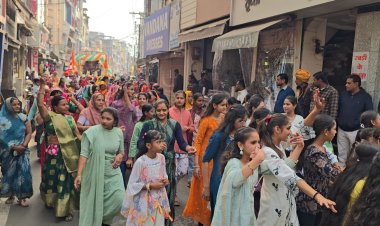 सामाजिक सरोकार : भगवान देवनारायणजी के जन्मोत्सव पर निकली भव्य शोभायात्रा 