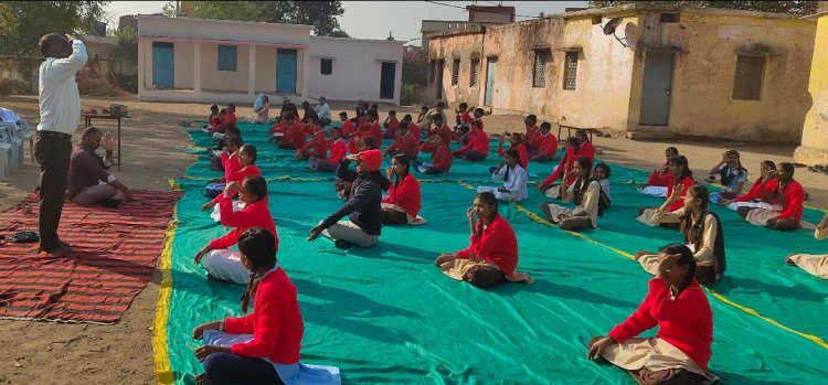 “युवा दिवस” के उपलक्ष्य में सामूहिक सूर्य नमस्कार का आयोजन 