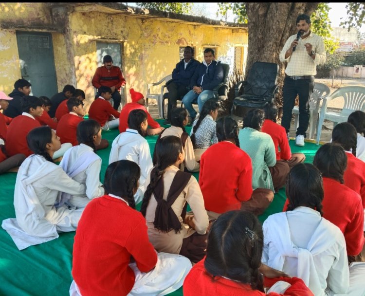 विद्यार्थी अपनी रुचि और क्षमता के अनुसार जीवन का लक्ष्य करें निर्धारित 