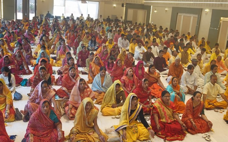 सामाजिक सरोकार : भक्तों ने किया ओम नमः शिवाय का जाप, मिला अभिमंत्रित जल