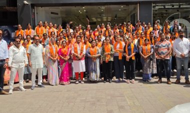 विश्व हिंदू परिषद मातृशक्ति दुर्गा वाहिनी ने केरल स्टोरी 2 दिखाई बहनों को