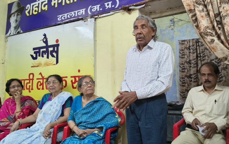 साहित्य सरोकार : संस्कृतियों के बीच एक पुल बनाती है कविता