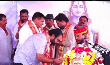 सामाजिक सरोकार : कथाकार बालकृष्ण नागर का मित्र मंडल ने किया अभिनंदन