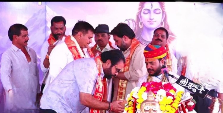 सामाजिक सरोकार : कथाकार बालकृष्ण नागर का मित्र मंडल ने किया अभिनंदन