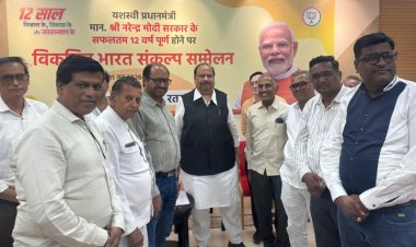 मंडी शुल्क में कमी की मांग को लेकर मंडी व्यापारियों ने मंत्री काश्यप को सौंपा ज्ञापन