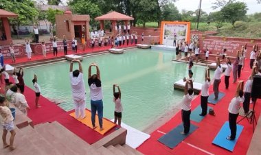 प्राचीन तीर्थ स्थल त्रिवेणी कुंड पर हुआ योगाभ्यास