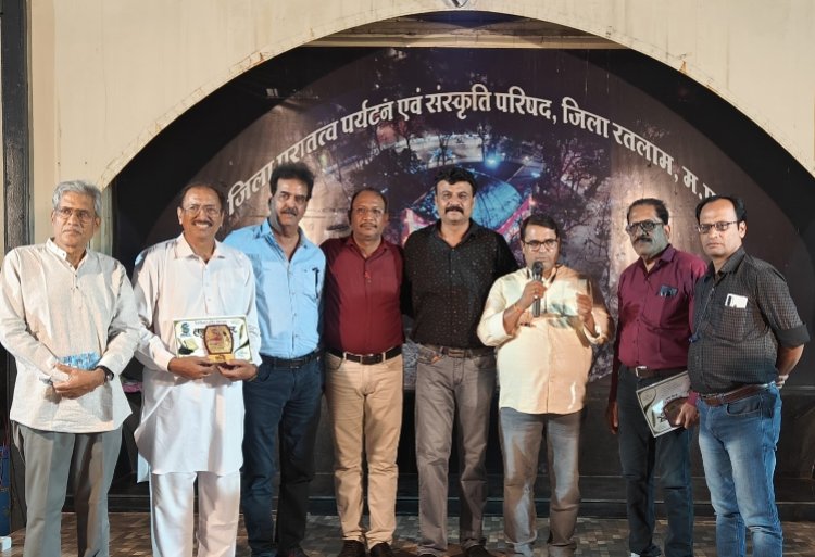 कला सरोकार : "लफ़्ज़ों का सफ़र" में बिखरे साहित्य और शायरी के रंग