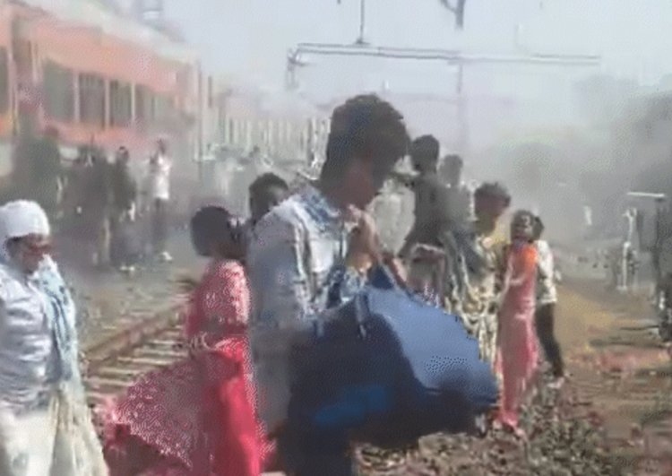 रणथंबोर एक्सप्रेस के पहियों से निकला धुआं, यात्रियों में मचा हड़कंप