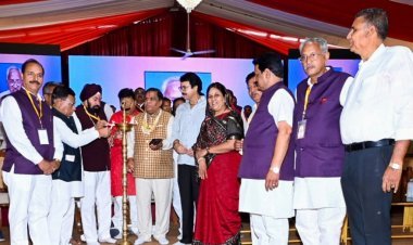 रतलाम में सजा 'रत्नपुरी शामियाना महोत्सव': टेंट व्यवसायियों की एकजुटता से गूंजा हॉल