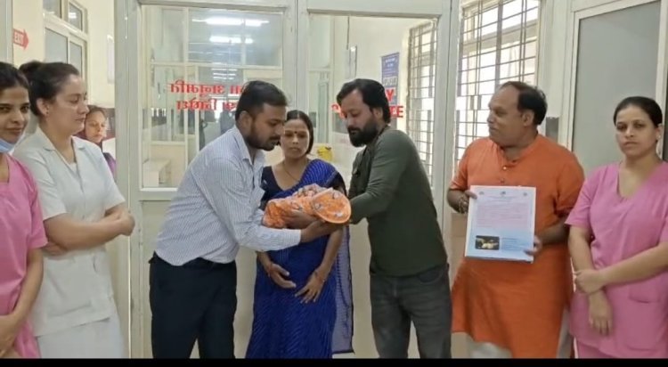 ममता और चिकित्सा का अद्भुत संगम: 14 दिनों की देखभाल के बाद नवजात 'देवी' को मिला नया आश्रय