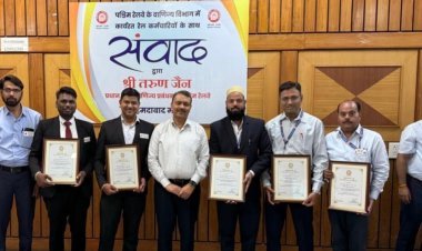 सामाजिक सरोकार : वाणिज्य विभाग की टीम ने बढ़ाया गौरव, उत्कृष्ट कार्यों की हुई विशेष सराहना