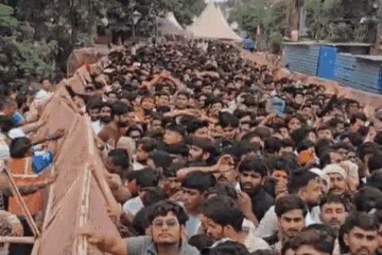 श्री नागचंद्रेश्वर मंदिर परिसर में करंट की अफवाह से मची भगदड़
