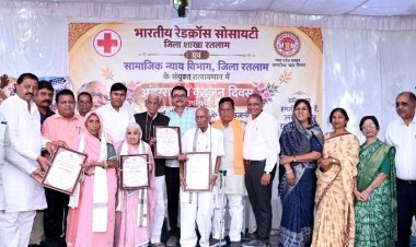 सामाजिक सरोकार : रतलाम में 90 पार बुजुर्गों का सम्मान