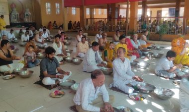 धर्म संस्कृति : 162 श्रद्धालुओं ने पूर्वजों के लिए किया तर्पण